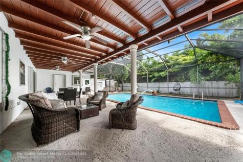 9110 Caribbean Cutler Bay FL 33157