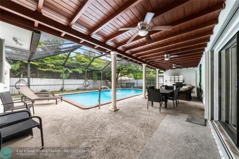 9110 Caribbean Cutler Bay FL 33157