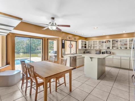11170 NW 2nd Manor Coral Springs FL 33071