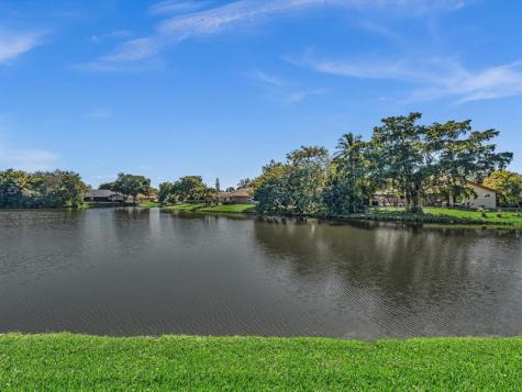 11170 NW 2nd Manor Coral Springs FL 33071