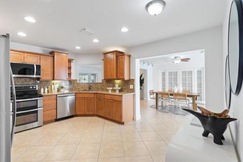 370 SE 3rd Court Pompano Beach FL 33060