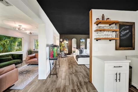 401 NE 49th Street Oakland Park FL 33334