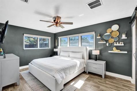 401 NE 49th Street Oakland Park FL 33334