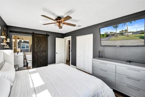 401 NE 49th Street Oakland Park FL 33334