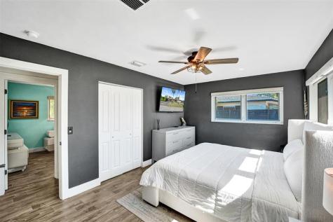 401 NE 49th Street Oakland Park FL 33334
