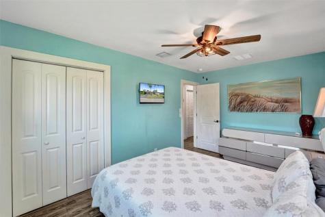 401 NE 49th Street Oakland Park FL 33334