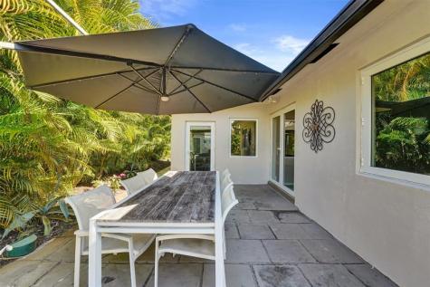 401 NE 49th Street Oakland Park FL 33334