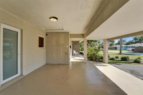 401 NE 49th Street Oakland Park FL 33334