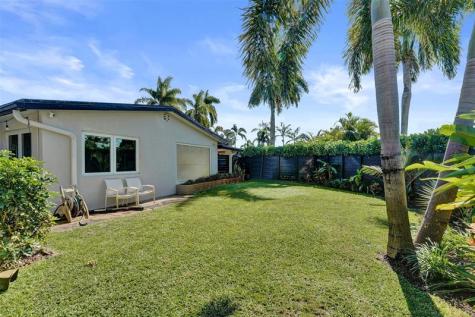 401 NE 49th Street Oakland Park FL 33334