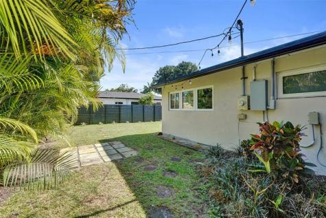 401 NE 49th Street Oakland Park FL 33334