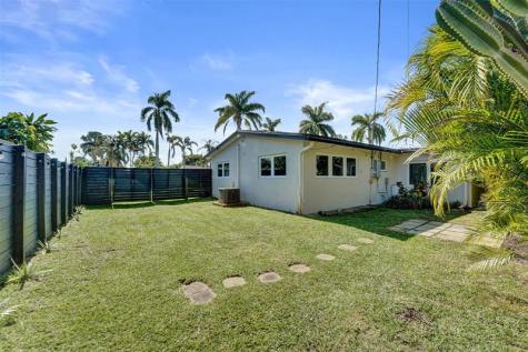 401 NE 49th Street Oakland Park FL 33334
