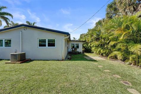 401 NE 49th Street Oakland Park FL 33334