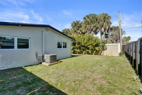 401 NE 49th Street Oakland Park FL 33334