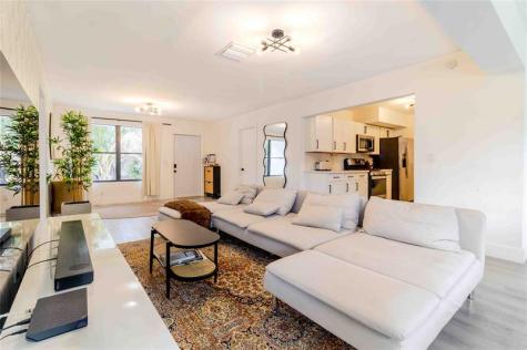 2515 NE 207th Street Miami FL 33180