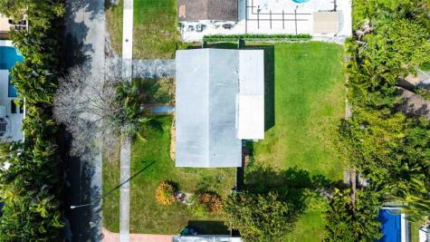 2515 NE 207th Street Miami FL 33180