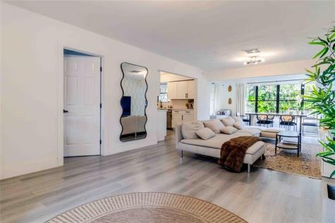 2515 NE 207th Street Miami FL 33180
