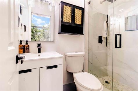 2515 NE 207th Street Miami FL 33180