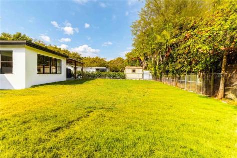 2515 NE 207th Street Miami FL 33180