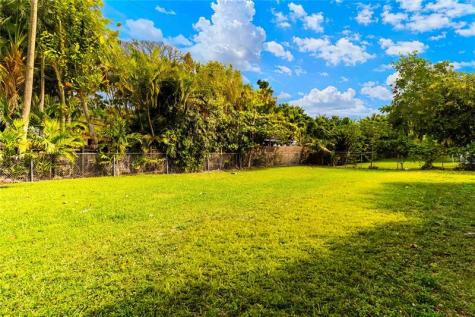 2515 NE 207th Street Miami FL 33180