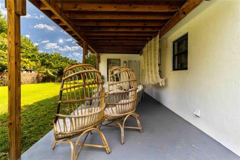 2515 NE 207th Street Miami FL 33180