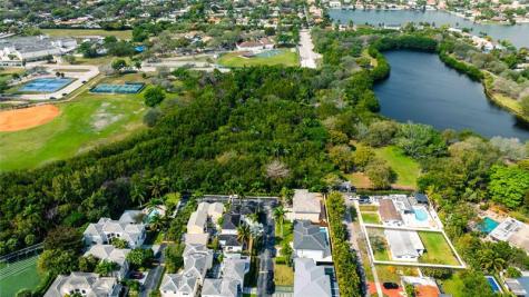 2515 NE 207th Street Miami FL 33180