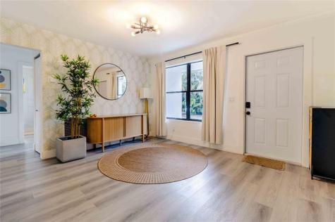 2515 NE 207th Street Miami FL 33180
