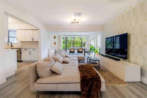 2515 NE 207th Street Miami FL 33180
