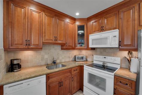 2617 SW Natura Avenue Deerfield Beach FL 33441