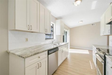 516 SW Buswell Avenue Port St Lucie FL 34983