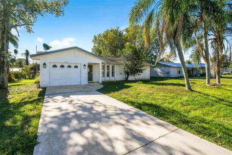 516 SW Buswell Avenue Port St Lucie FL 34983