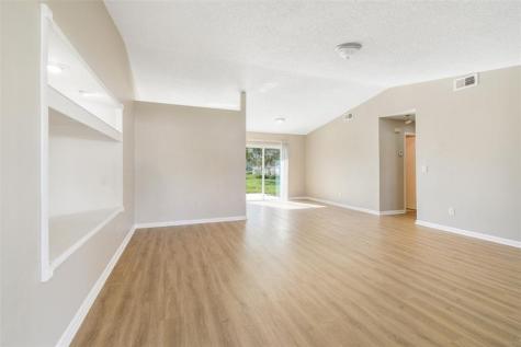 516 SW Buswell Avenue Port St Lucie FL 34983