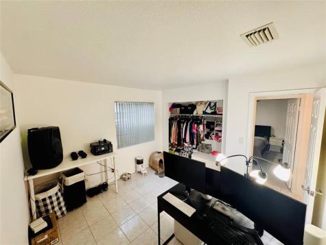 9673 NW 45th Street Sunrise FL 33351