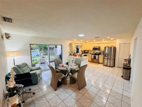 9673 NW 45th Street Sunrise FL 33351