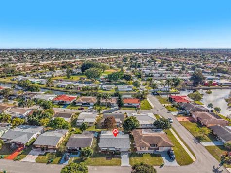 4924 NW 52nd Court Tamarac FL 33319