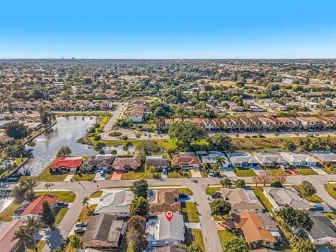 4924 NW 52nd Court Tamarac FL 33319