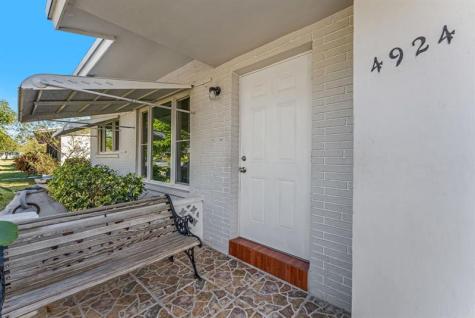 4924 NW 52nd Court Tamarac FL 33319