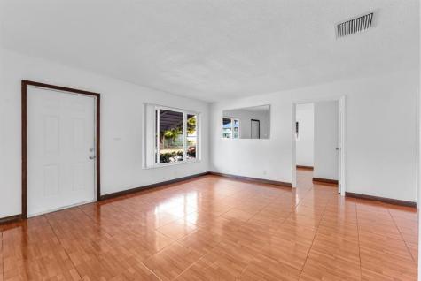 4924 NW 52nd Court Tamarac FL 33319