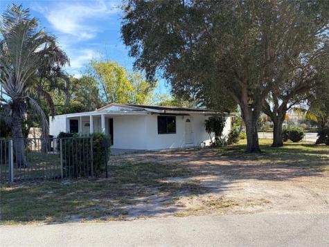 929 SW 10th Avenue Delray Beach FL 33444