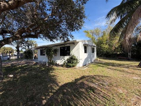 929 SW 10th Avenue Delray Beach FL 33444