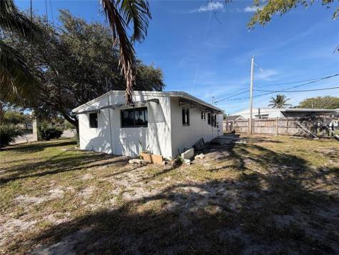 929 SW 10th Avenue Delray Beach FL 33444