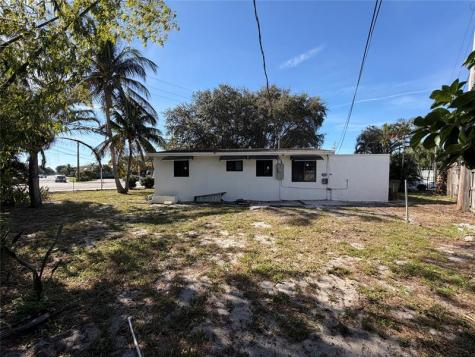 929 SW 10th Avenue Delray Beach FL 33444