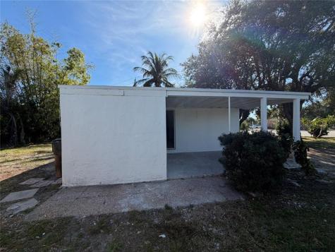 929 SW 10th Avenue Delray Beach FL 33444