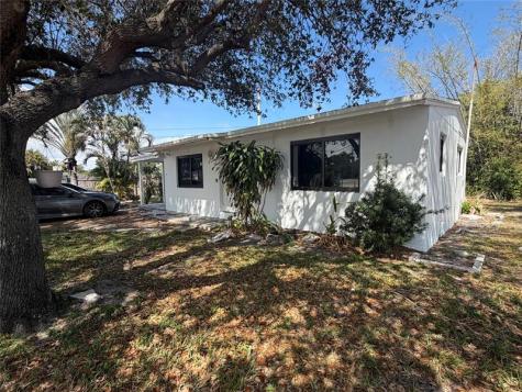 929 SW 10th Avenue Delray Beach FL 33444