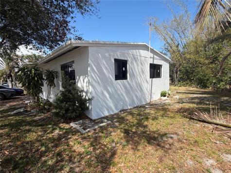 929 SW 10th Avenue Delray Beach FL 33444