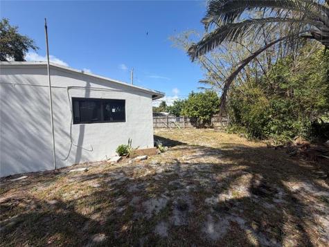 929 SW 10th Avenue Delray Beach FL 33444