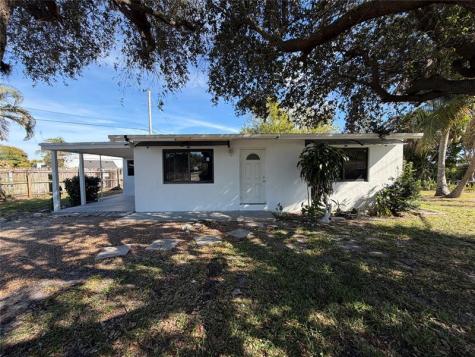 929 SW 10th Avenue Delray Beach FL 33444