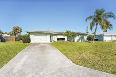 223 E Arbor Avenue Port St Lucie FL 34952