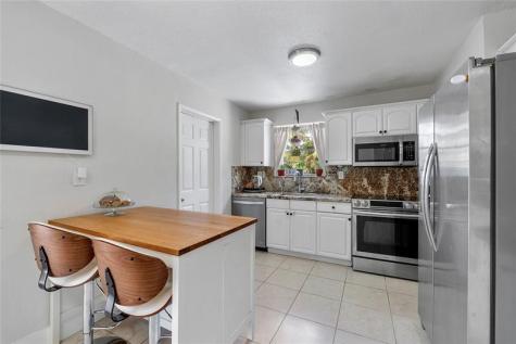 1130 NW 42nd Court Oakland Park FL 33309