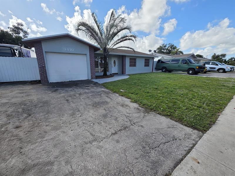 9410 NW 14th Street Pembroke Pines FL 33024