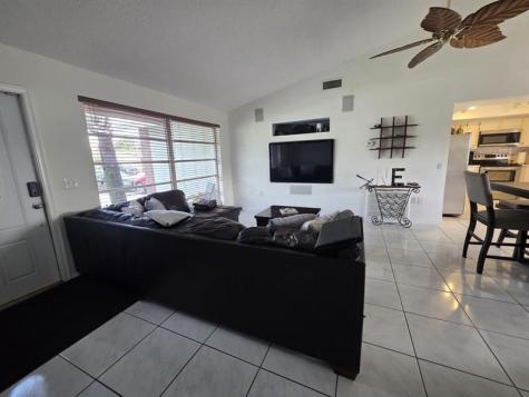 9410 NW 14th Street Pembroke Pines FL 33024